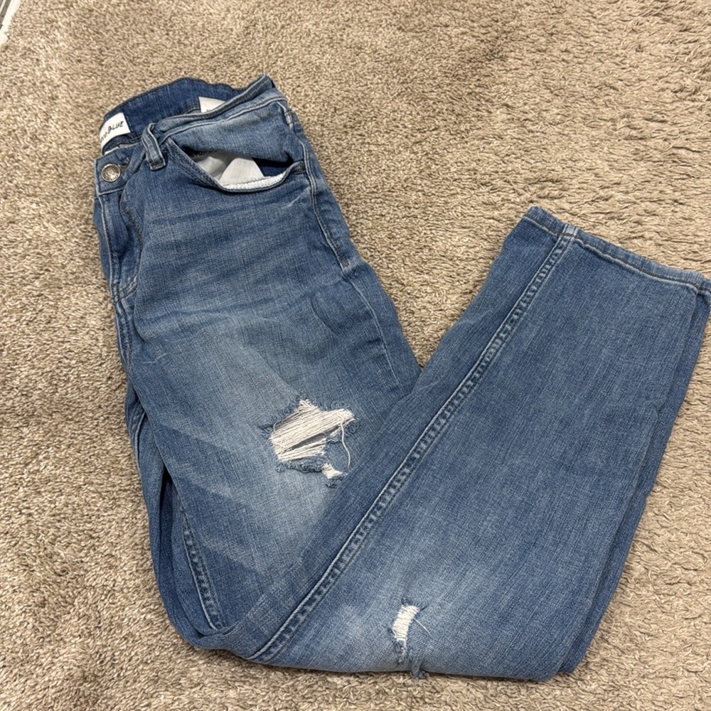 Medium Wash Relaxed Jeans